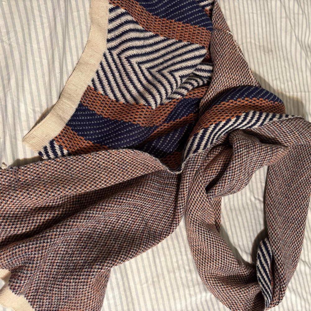 Geometric Patterned Scarf